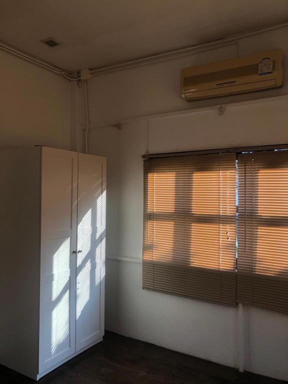 Hostel Nearthepark Backpack House Chiang Mai Zewnętrze zdjęcie