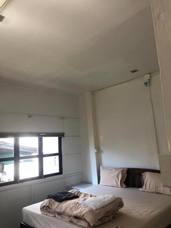Hostel Nearthepark Backpack House Chiang Mai Zewnętrze zdjęcie
